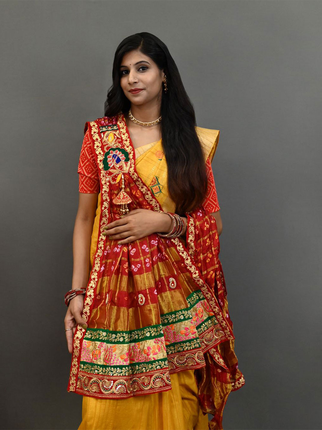 Ranisatiya creation Bandhani Printed Sequinned Dupatta