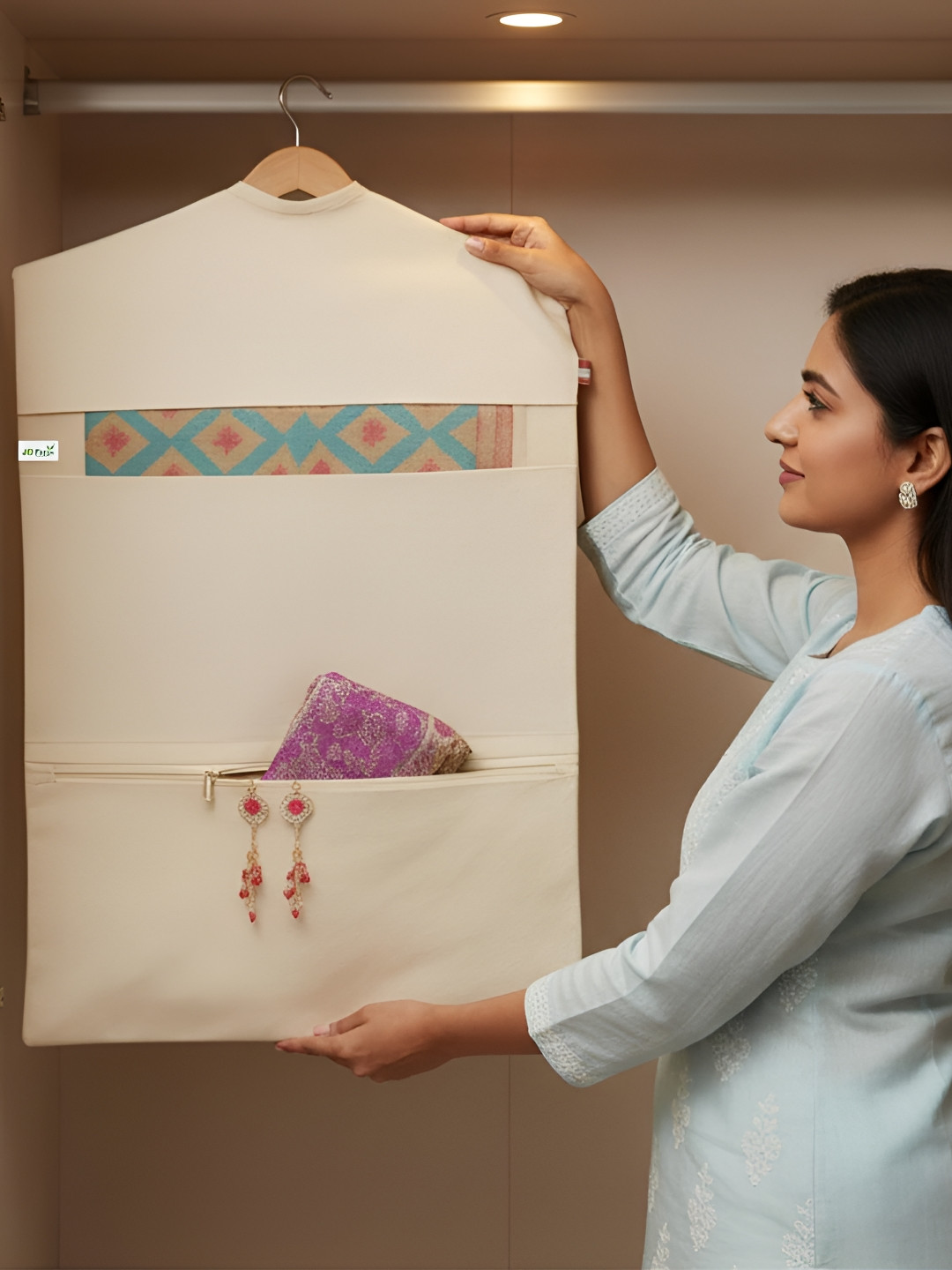 JD FRESH Off White & Transparent Hanging Suit Organiser