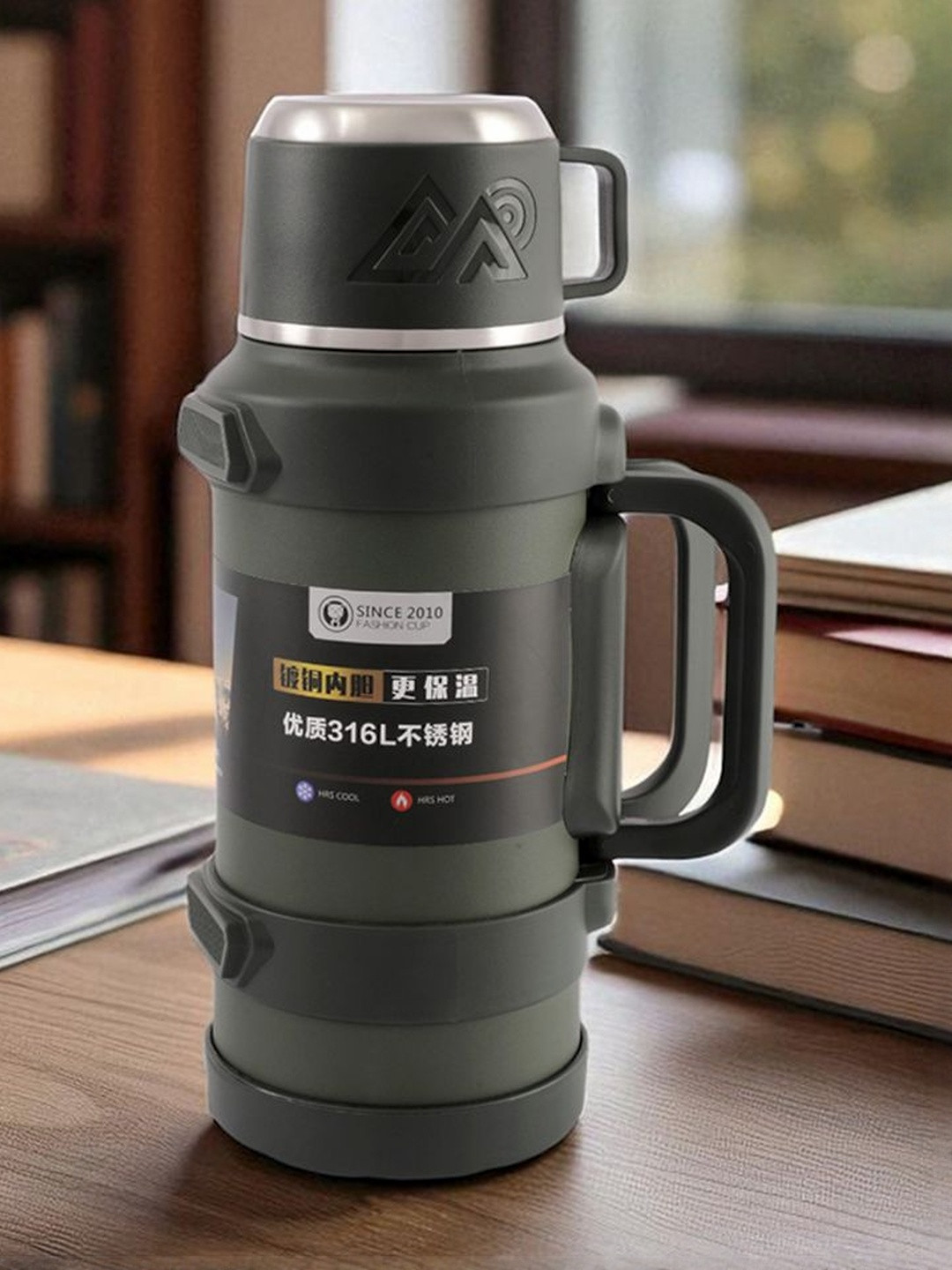 AARVI DECOR STUDIO Black Stainless Steel Insulated Airtight Leakproof Water Bottle-1800 ml