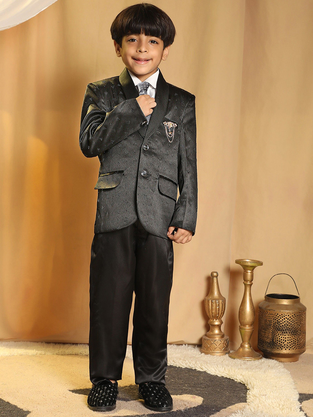 Pro-Ethic STYLE DEVELOPER Boys Self Design Notched Lapel Single-Breasted Five Pieces Suit