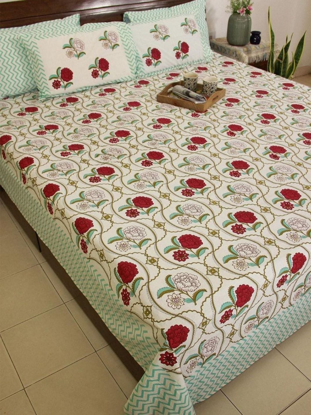 Bedbathandbliss Cream And Red Floral Printed 300 TC Bedsheet Set 2.75 m x 2.75 m