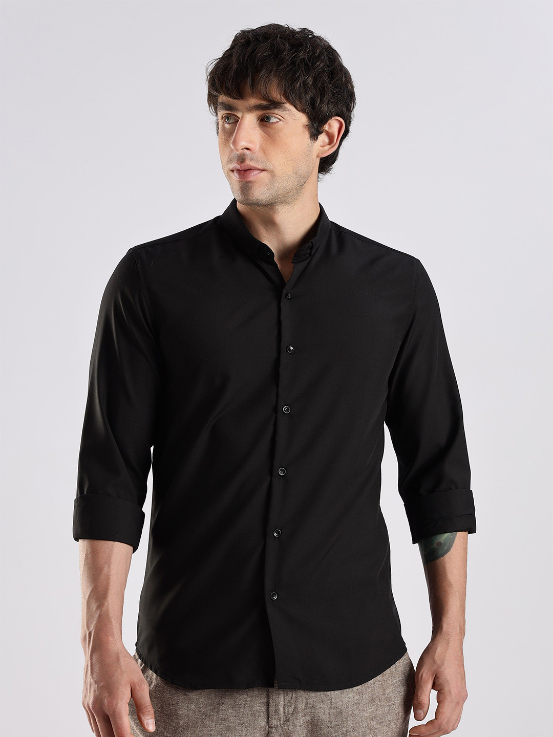 NEVER NEUD Men Classic Slim Fit Solid Mandarin Collar Casual Shirt