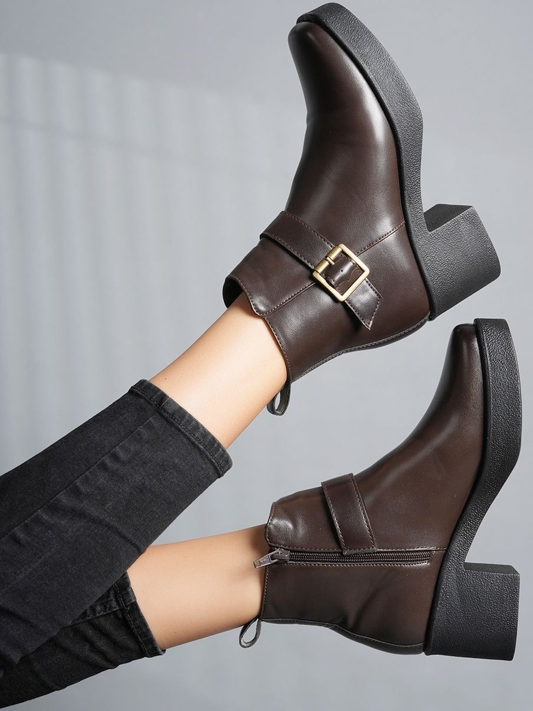 Roadster Women Brown Block Heels Boots