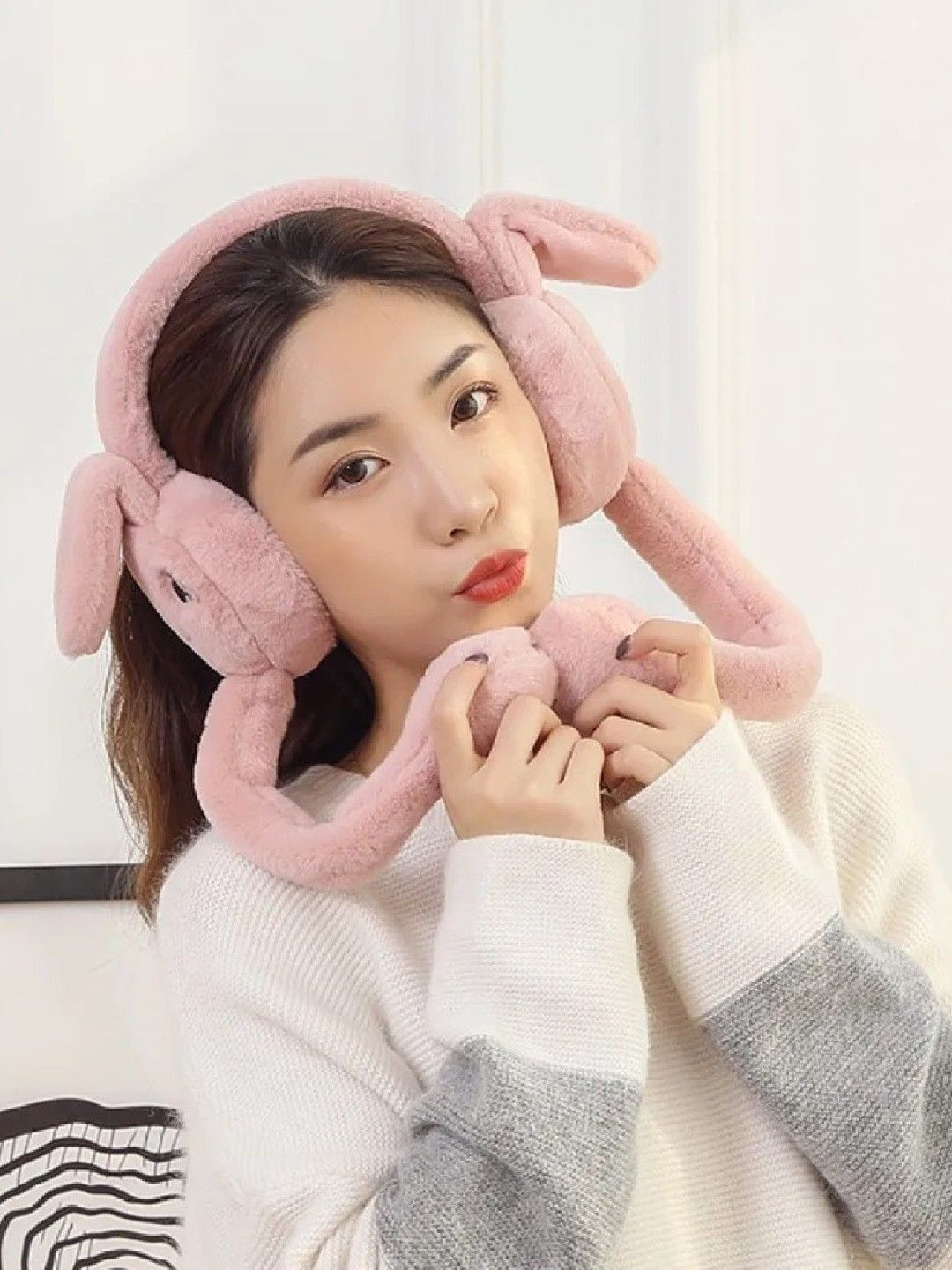 PIFTIF Women Pink Moving Woolen Ear Muff Chill Wrap Headband