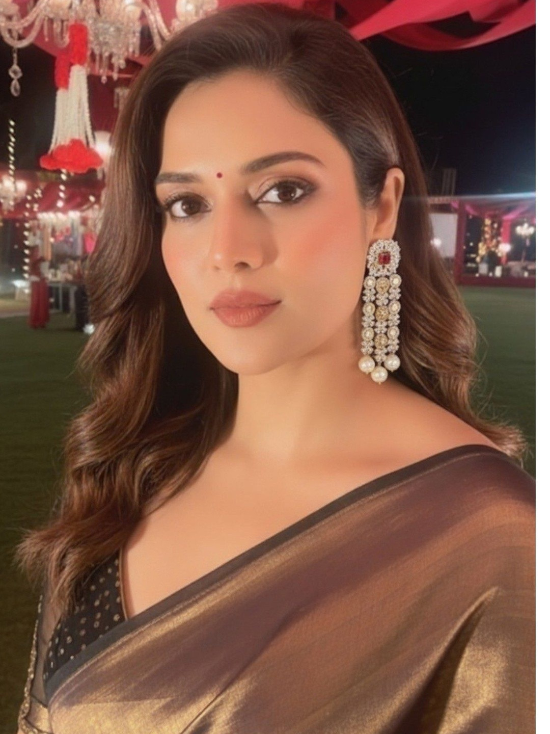 AURAA TRENDS Gold-Plated Crystals Studded And Pearls Beaded Floral Drop Earrings