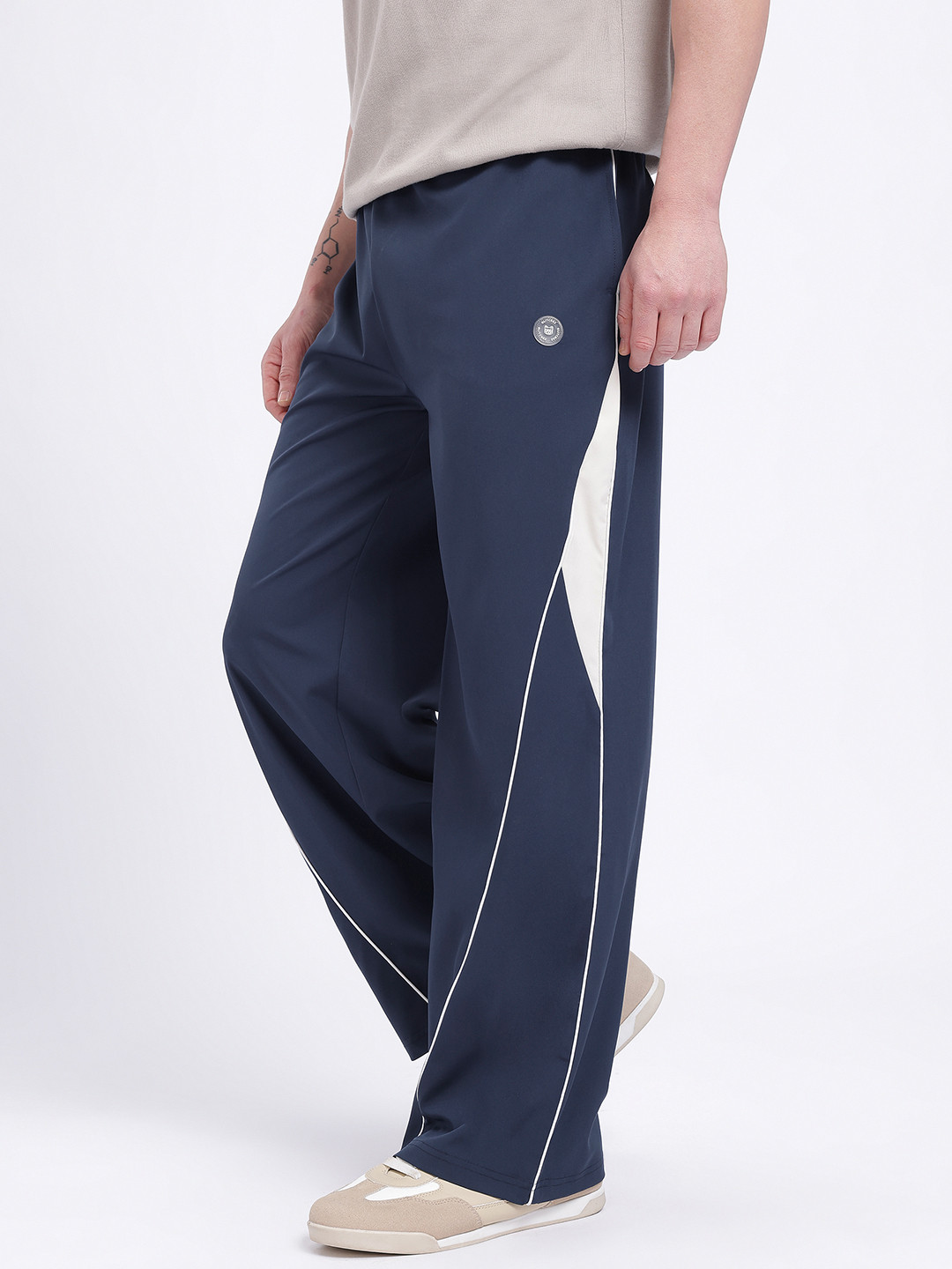 glitchez Men Contrast Taping Mid-Rise Wide Leg Track Pants
