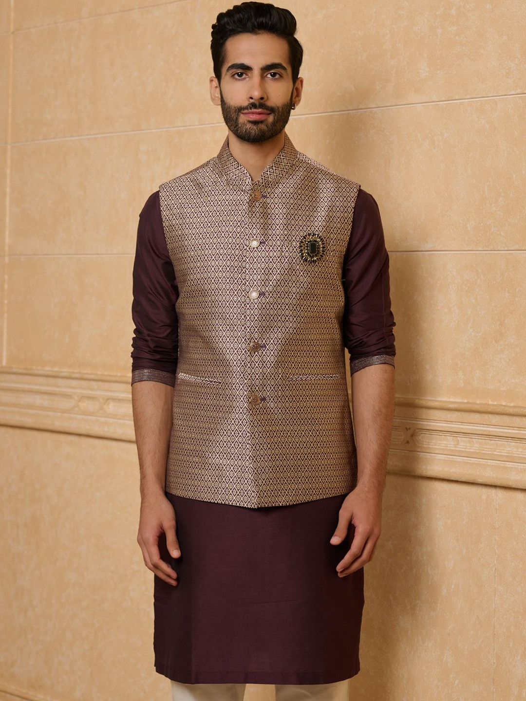 Tasva Men Regular Kurta with Pyjamas & Bundi