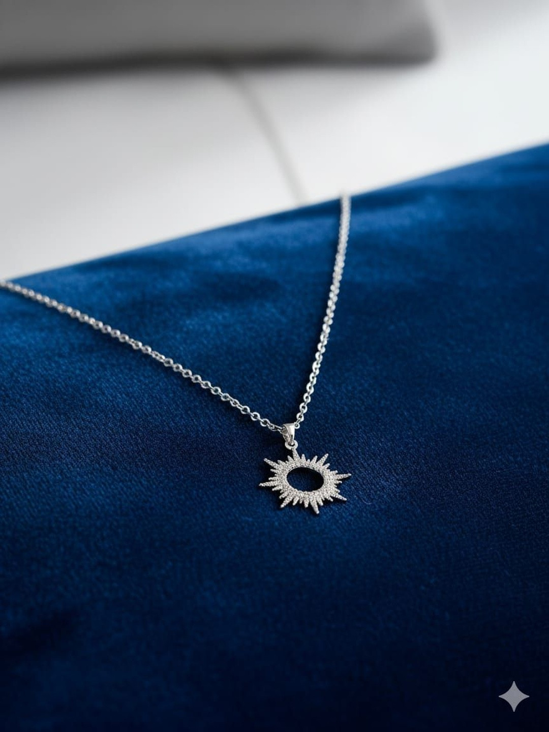 V FASHION JEWELLERY Stainless Steel Silver-Plated Sun Shaped Pendant With Chain