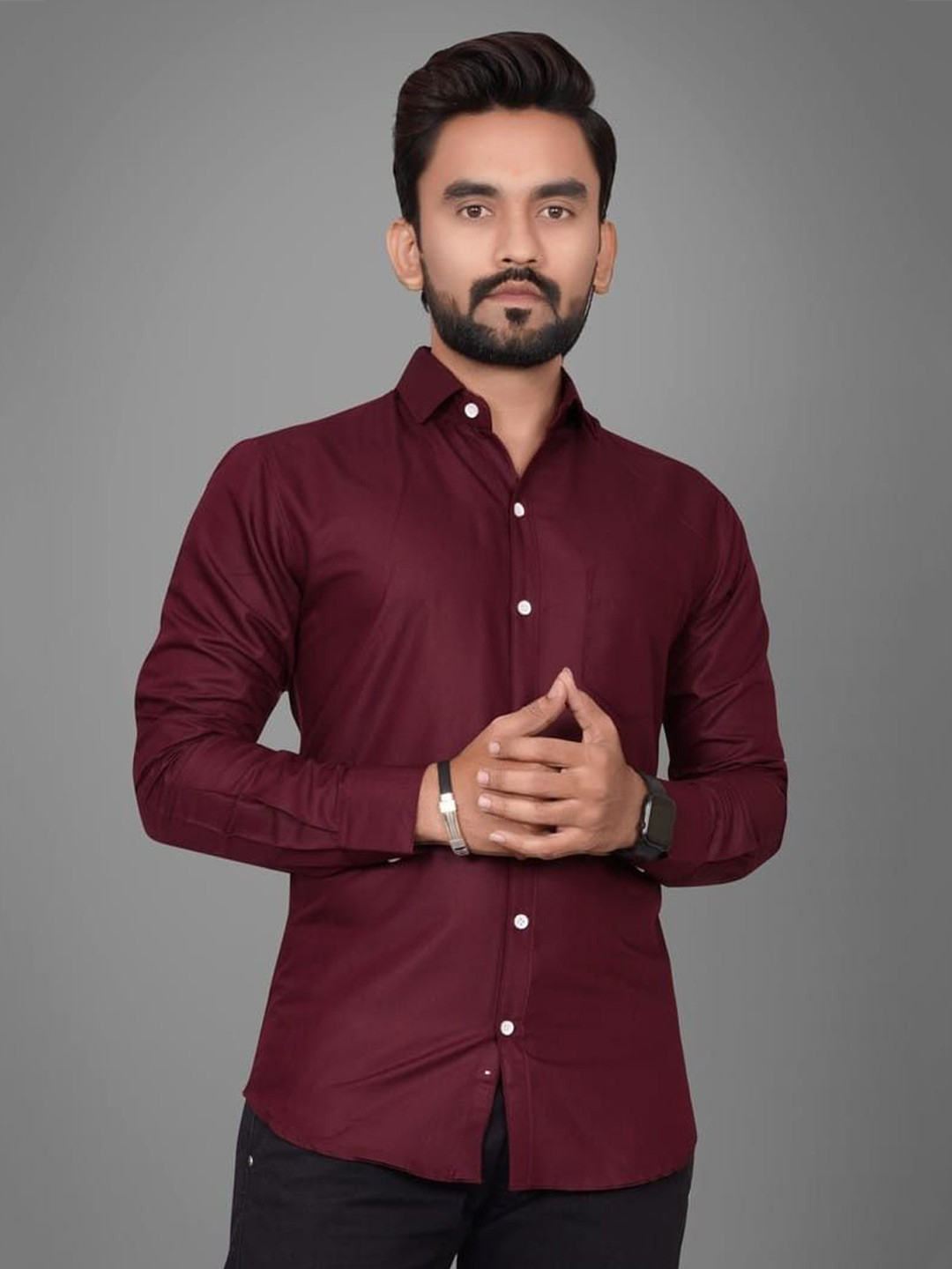 OQUENT Men Regular Fit Solid Spread Collar Casual Shirt