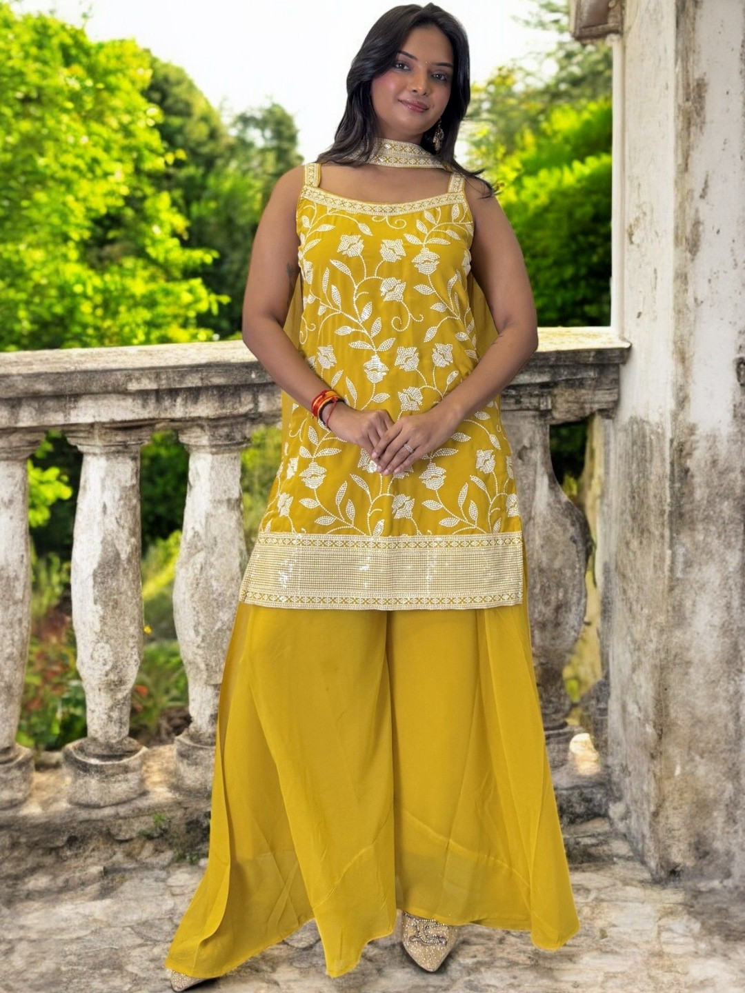 CARTYSHOP Women Floral Embroidered Chanderi Kurta with Palazzos & With Dupatta Kurta Sets