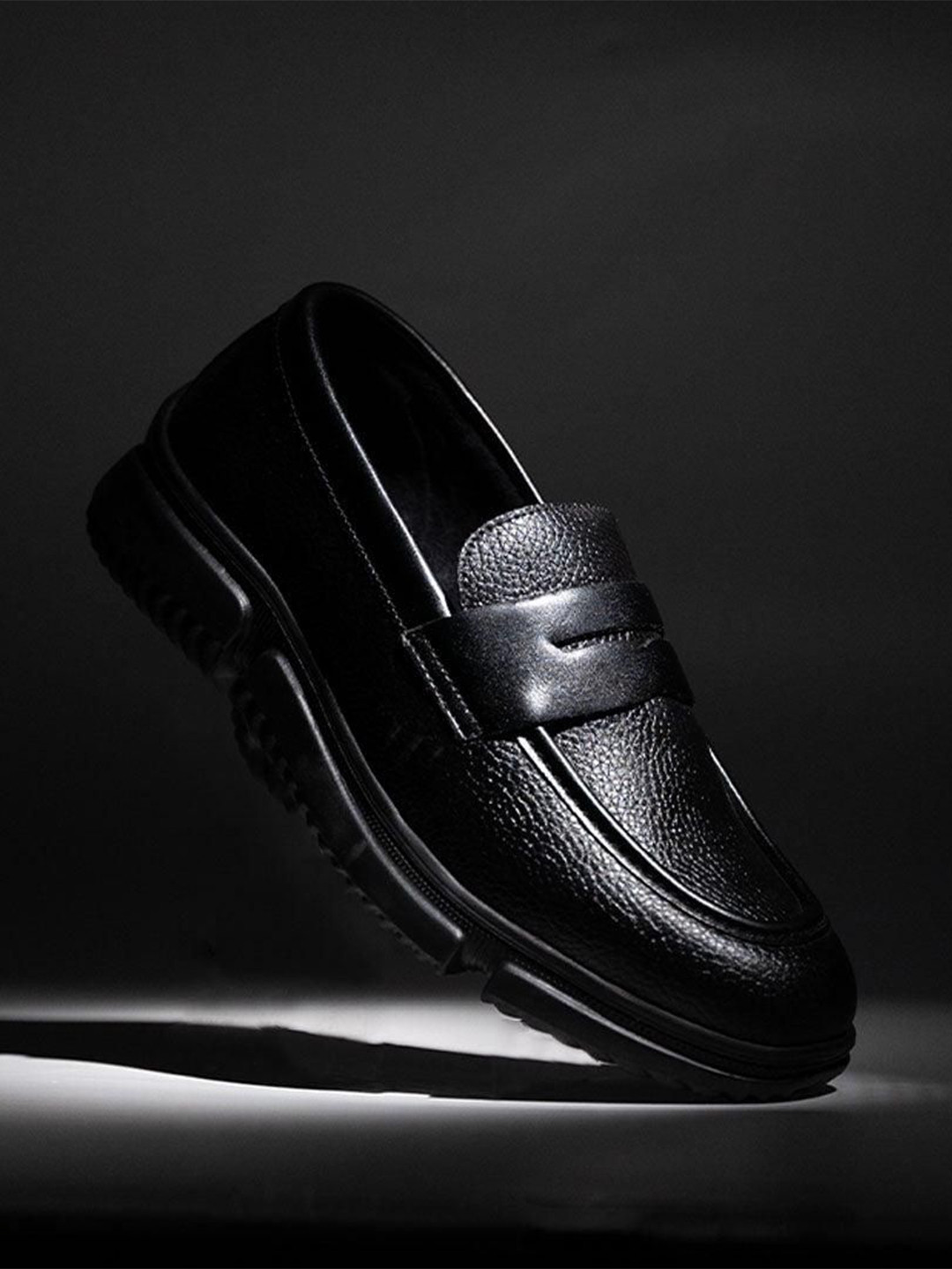 MONKSTORY Gravity Lift Men Leather Slip-On Sneakers