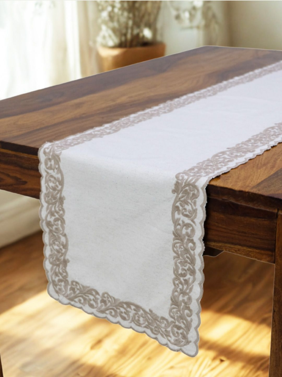 DESIGN GAATHA White & Beige 6 Pieces Cutwork Embroidered Table Runner