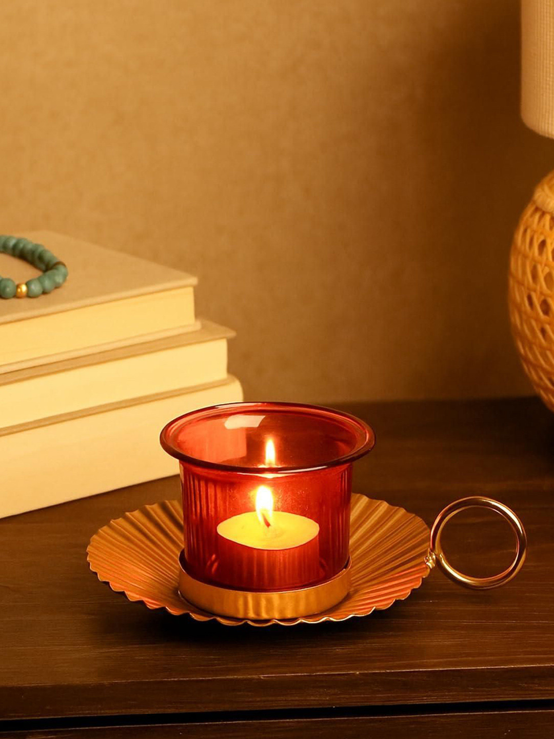 MARKET99 Red & Gold-Toned Ribbed Single Candle Holder