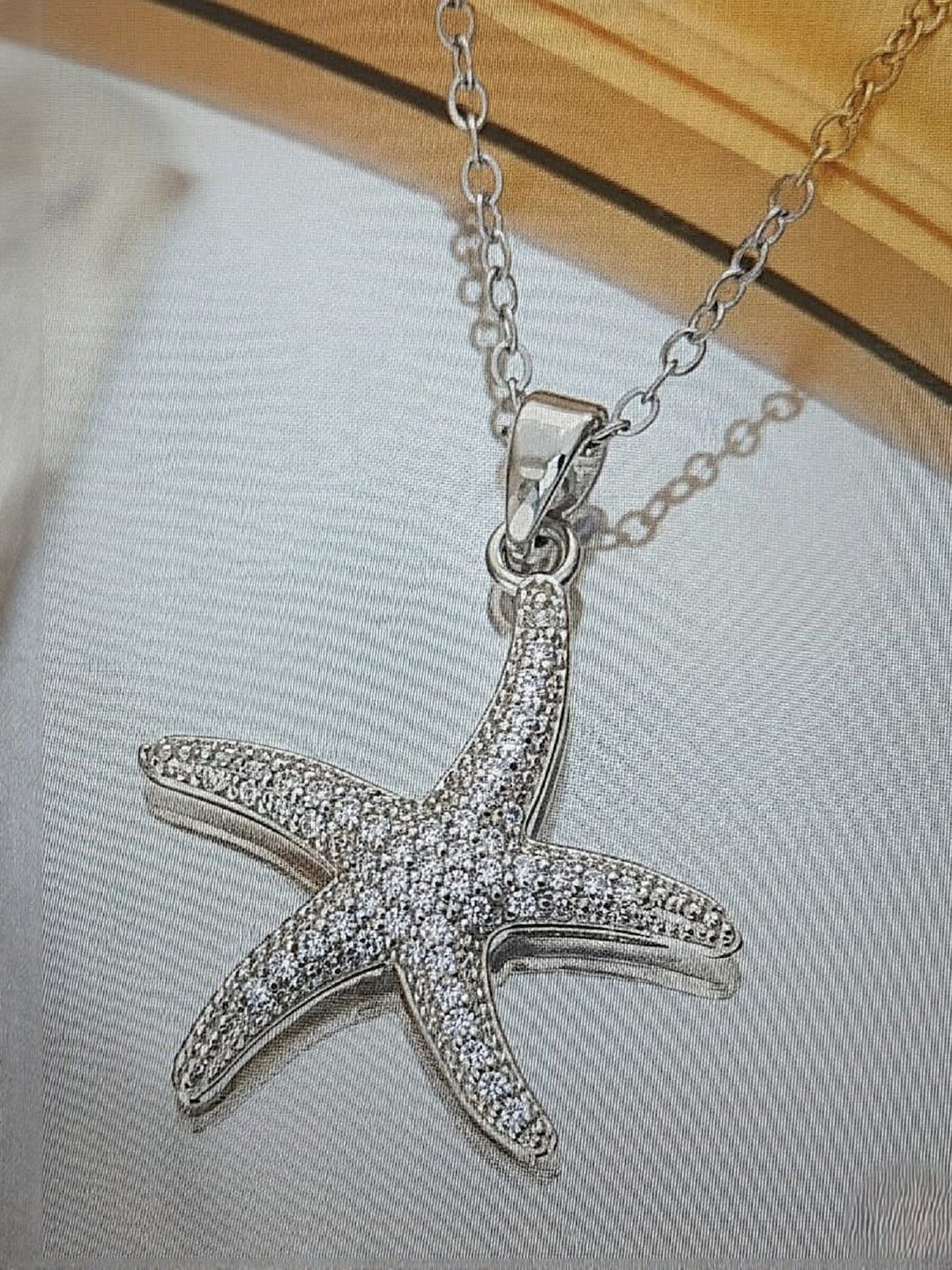 V FASHION JEWELLERY Stainless Steel Silver-Plated Star Sea Shaped Pendant With Chain