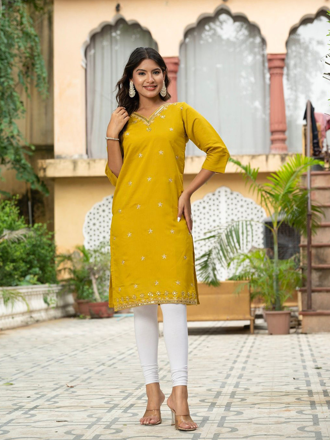 KESARI COLLECTION Women Ethnic Motifs Embroidered Regular Beads and Stones Kurta set