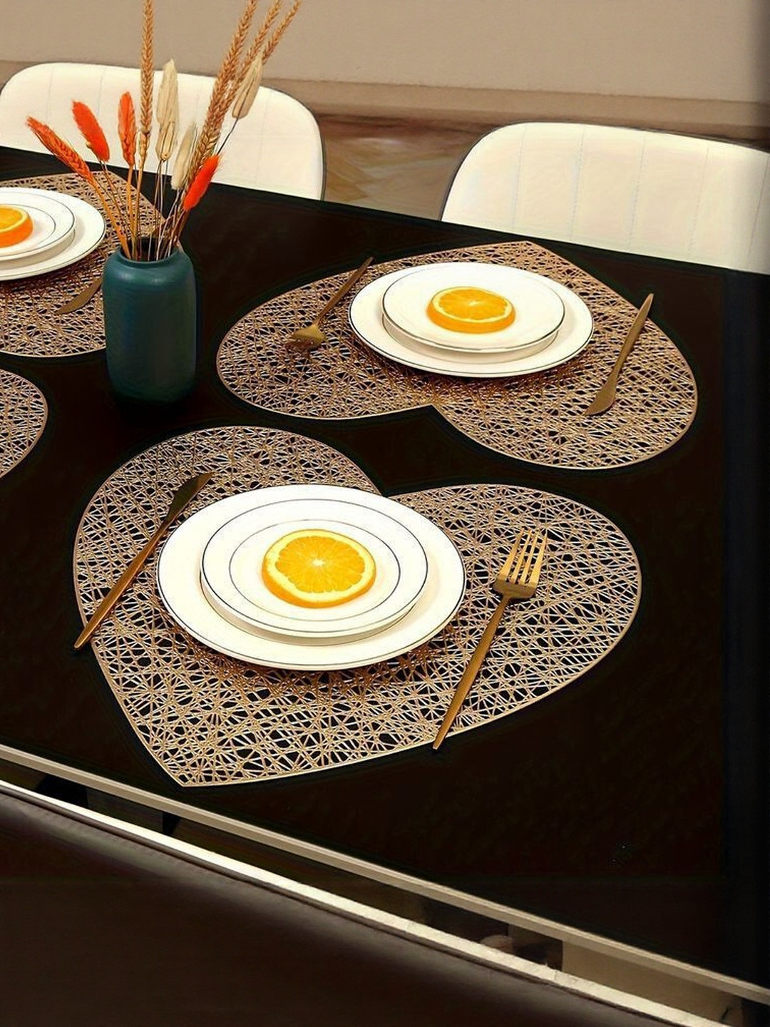 LaVichitra Pack of 6 Gold Plastic Heart Shaped Table Placemats