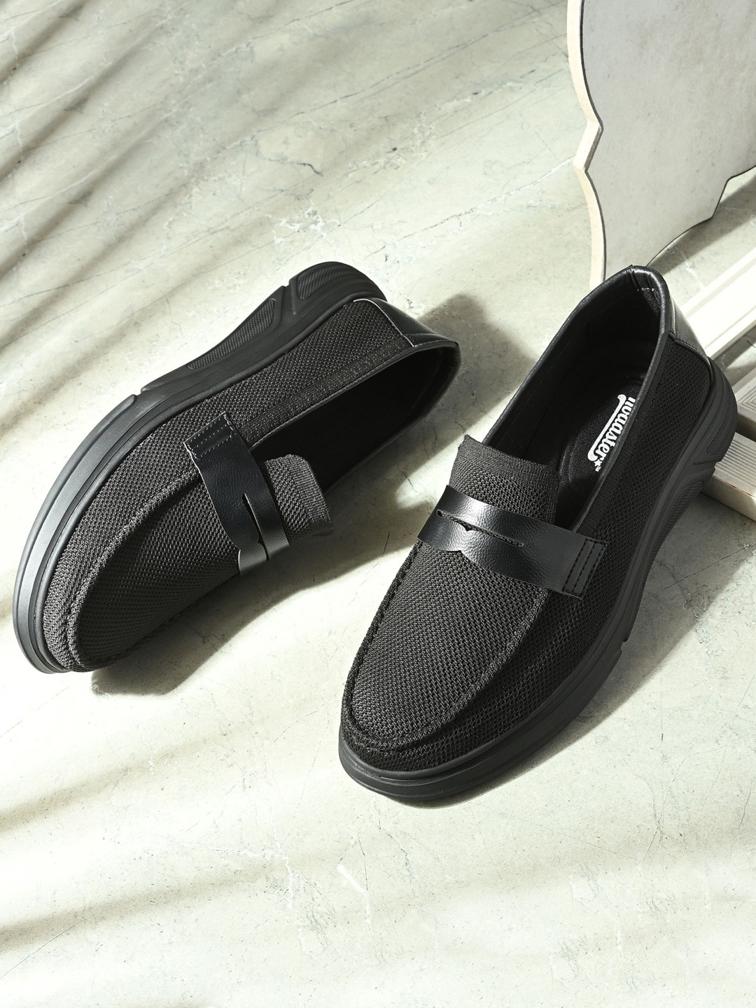 Roadster Men Suede Sneakers