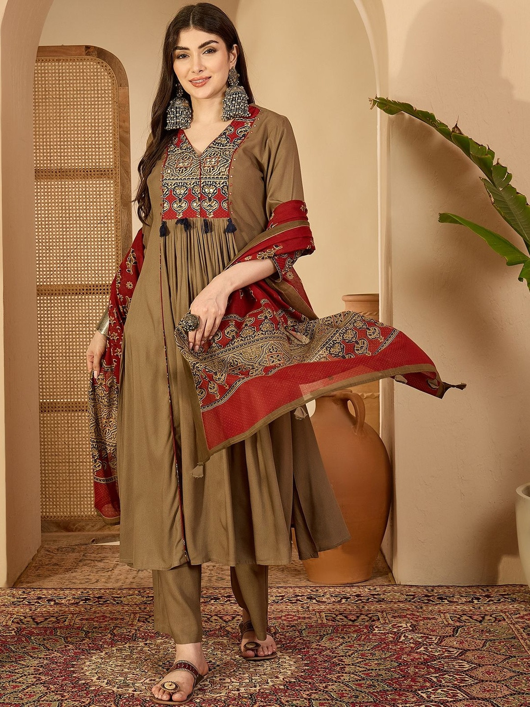 Anouk Mirage  Chevron Ethnic Motifs Yoke Design V-Neck Thread Work Kurta With Trousers & Dupatta