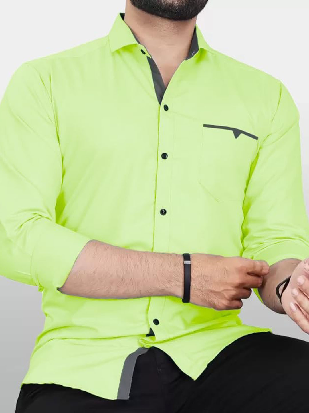 CB-COLEBROOK Men Solid Spread Collar Casual Shirt