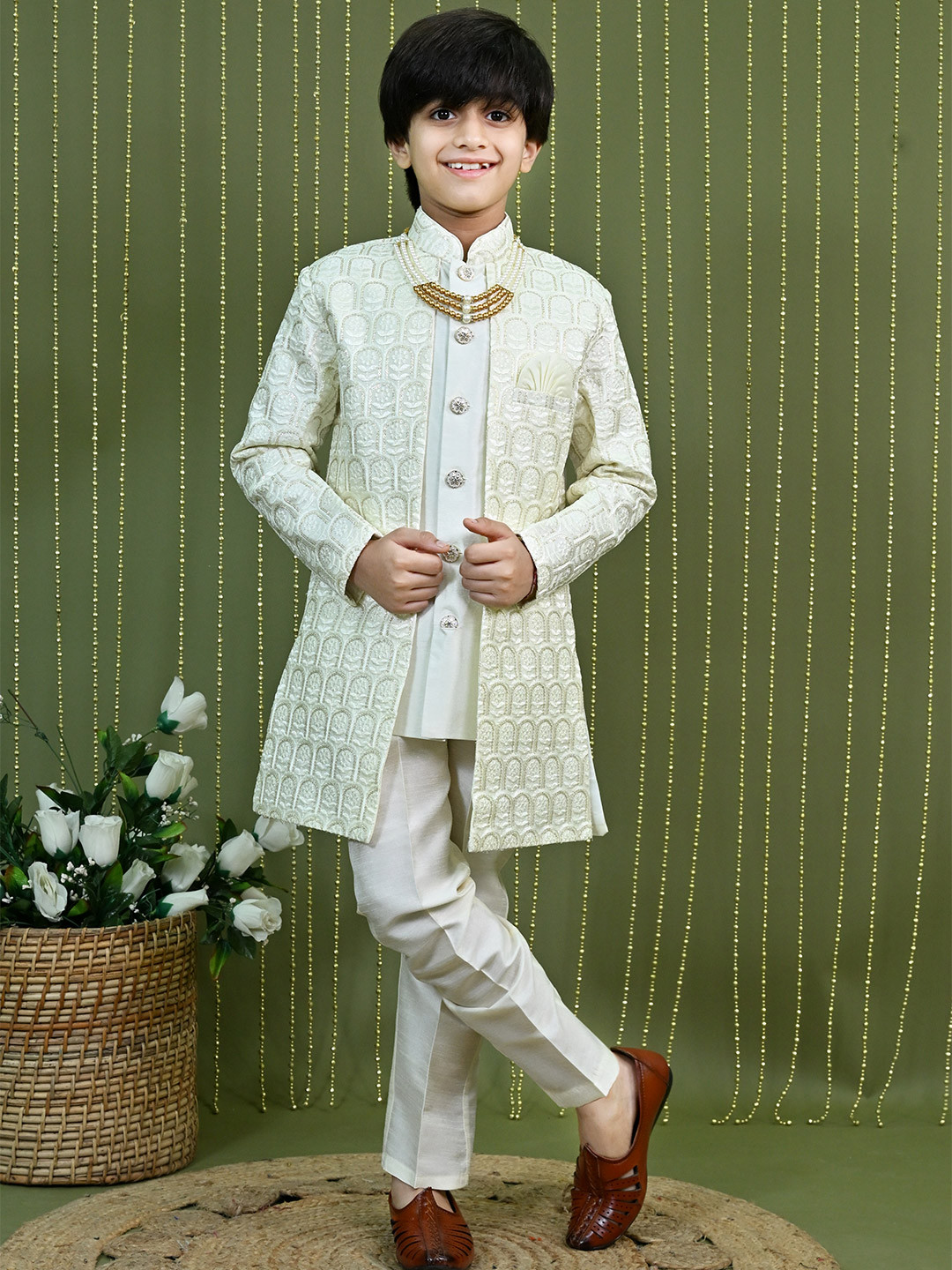 ahhaaaa Boys Regal Woven Design Mandarin Collar Sherwani With Trousers