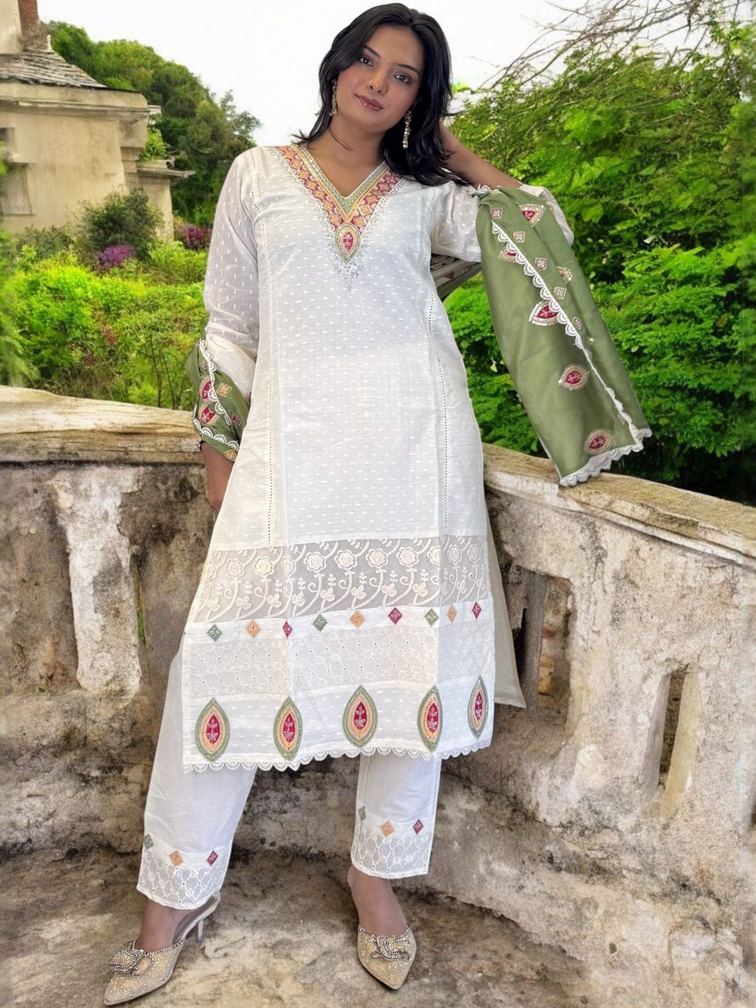 CARTYSHOP Self Design V-Neck Thread Work Pure Cotton Kurta With Trousers & Dupatta