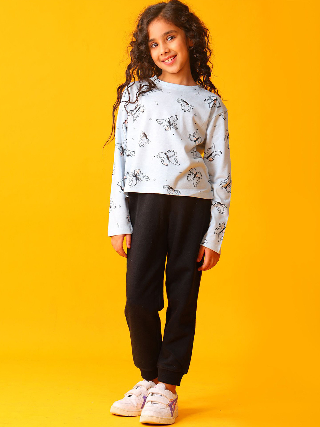 Anthrilo Girls Butterfly Printed T-shirt and Joggers