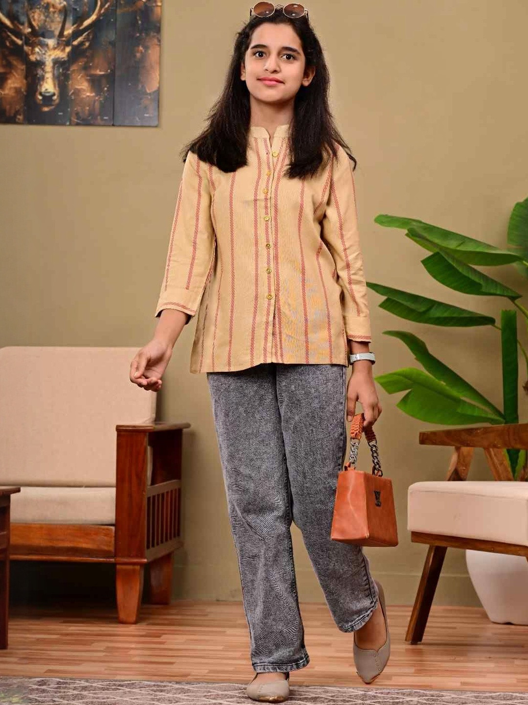 DMP FASHION Women Striped Mandarin Collar Button Placket Top