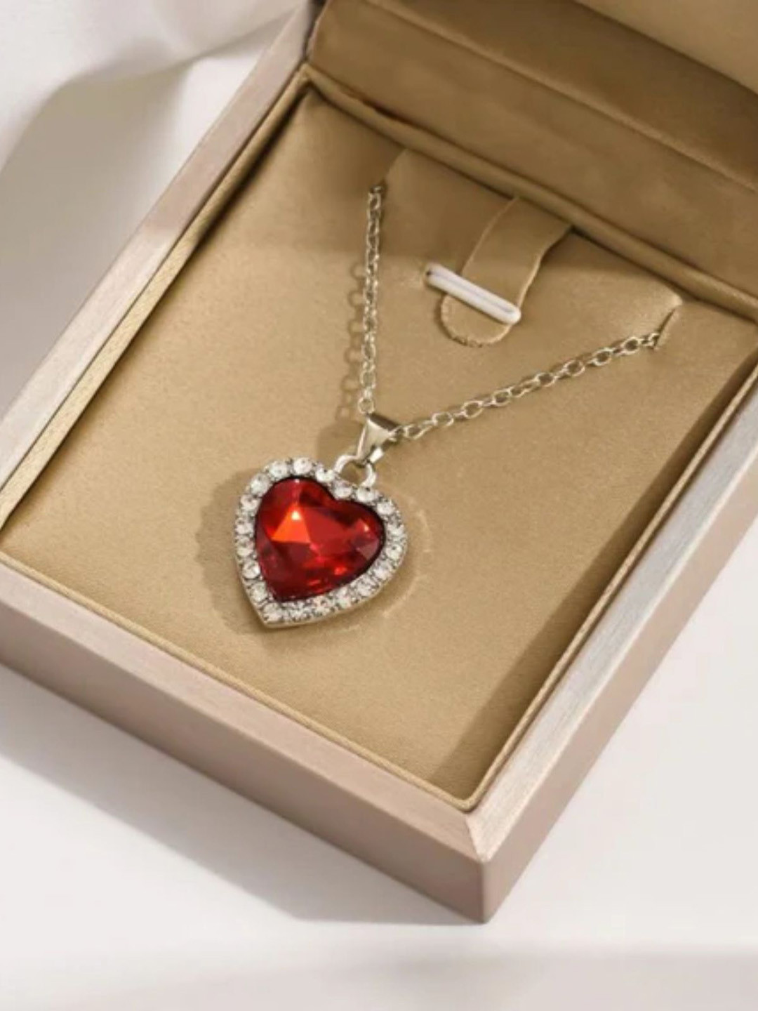 Zarkan 925 Sterling Silver Siver-Plated Cubic Zirconia Studded Heart Shaped Pendants