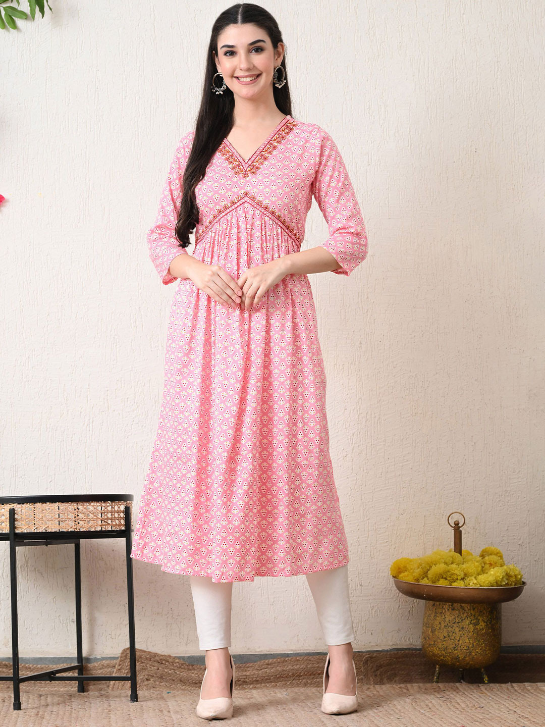 VAALI Women Floral Printed Foil Print Daily Anarkali Kurta