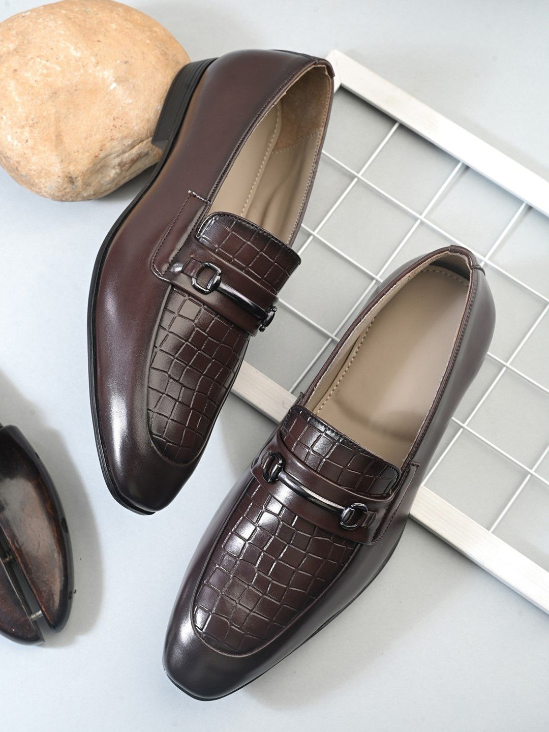 House of Pataudi Men Textured Formal Moccasins Horesebit Loafers