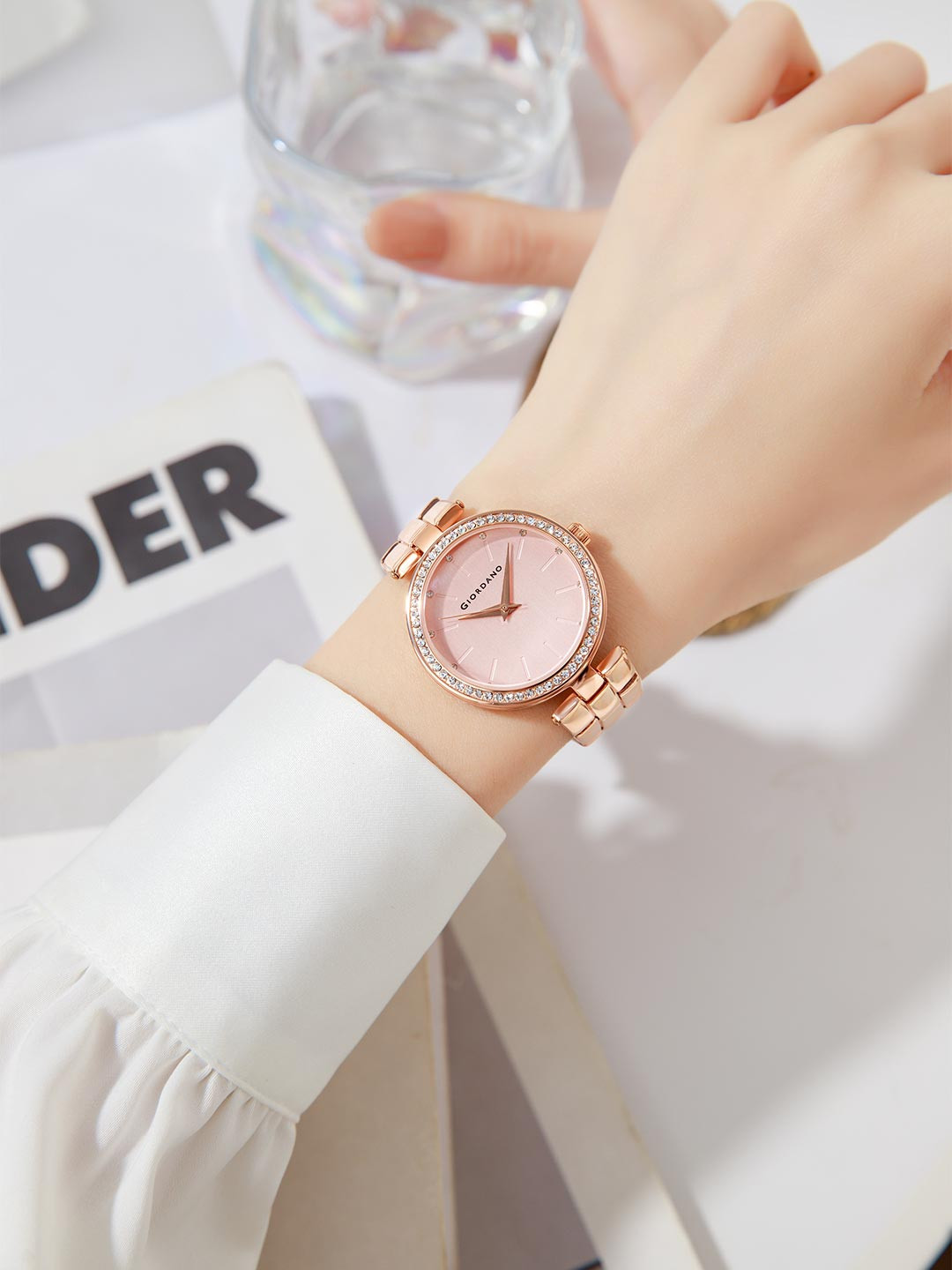 GIORDANO Women Rose Gold-Toned Dial Bracelet Style Straps Analogue Watch - A2079-33