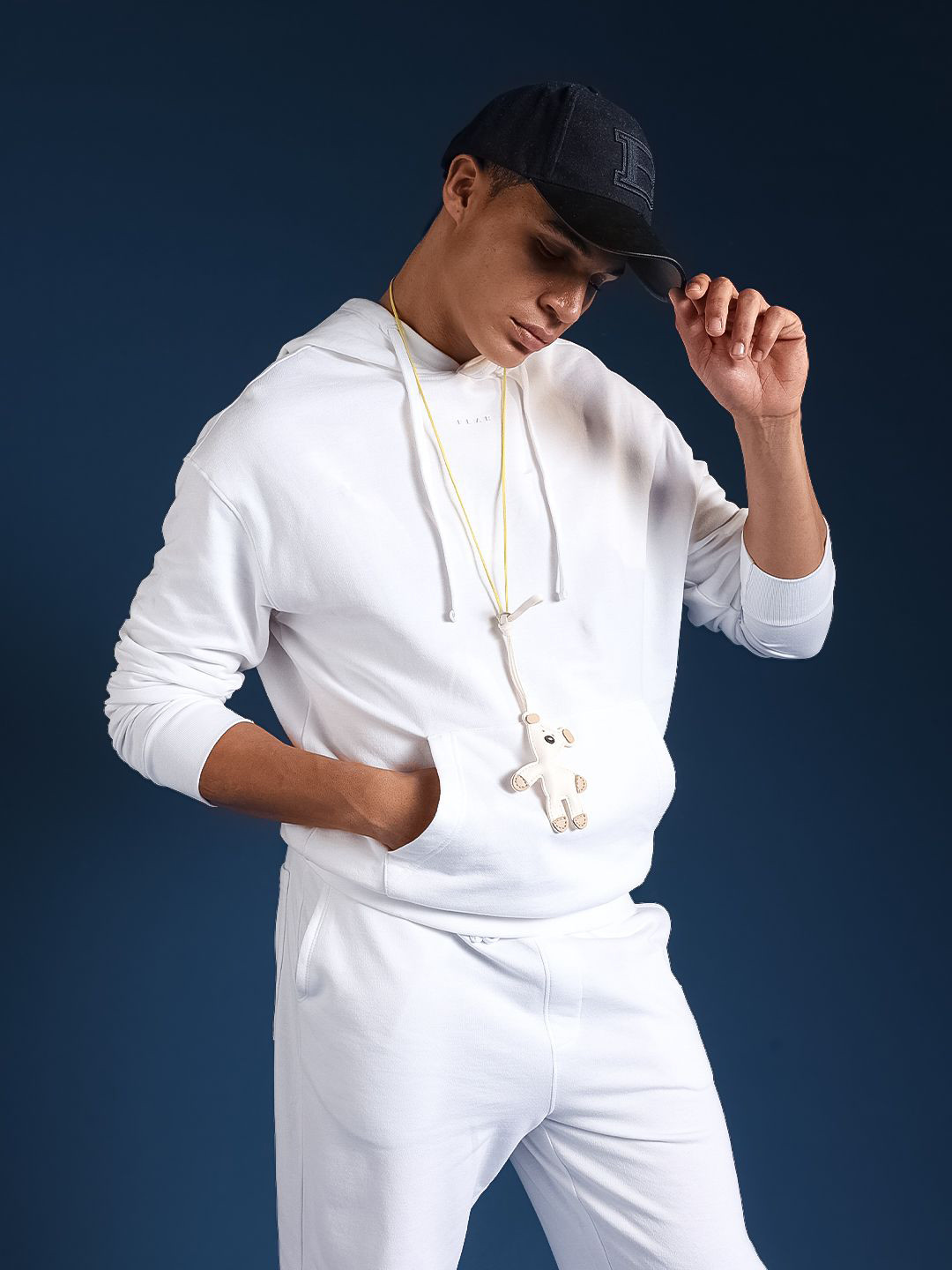 THE BEAR HOUSE Men Solid Cotton Relaxed Fit Hoodie