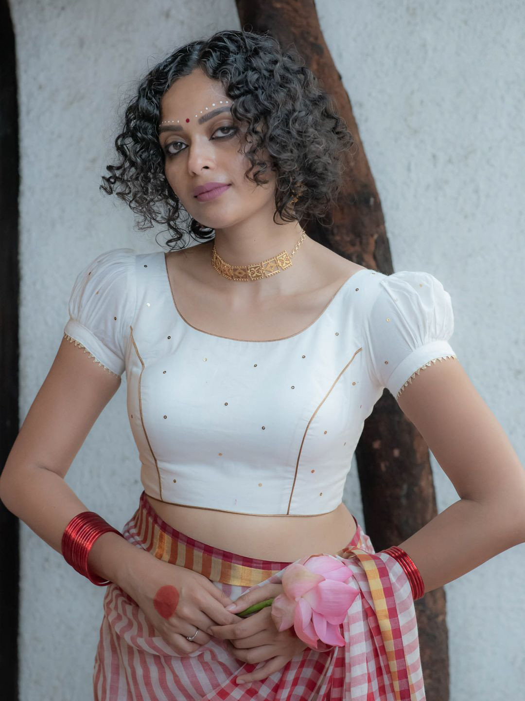 Suta Off White Cambric Cotton Embellished Round Neck Saree Blouse