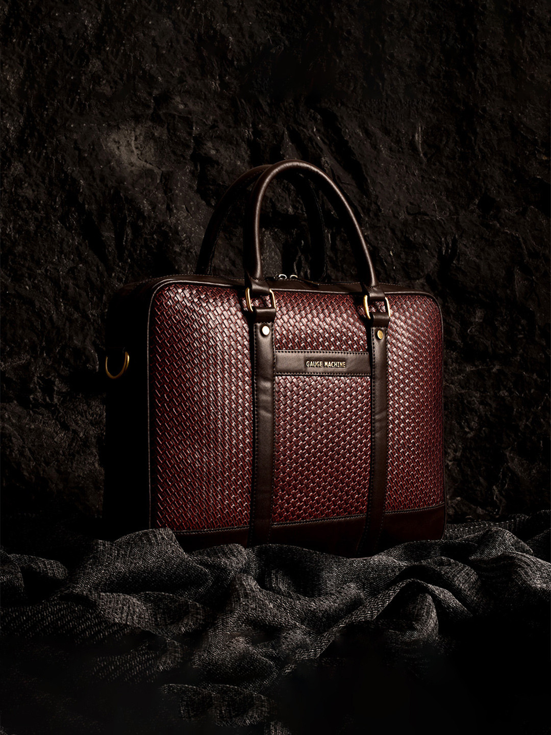 Gauge Machine Textured Structured Detachable Strap Laptop Bag - 16 Inches