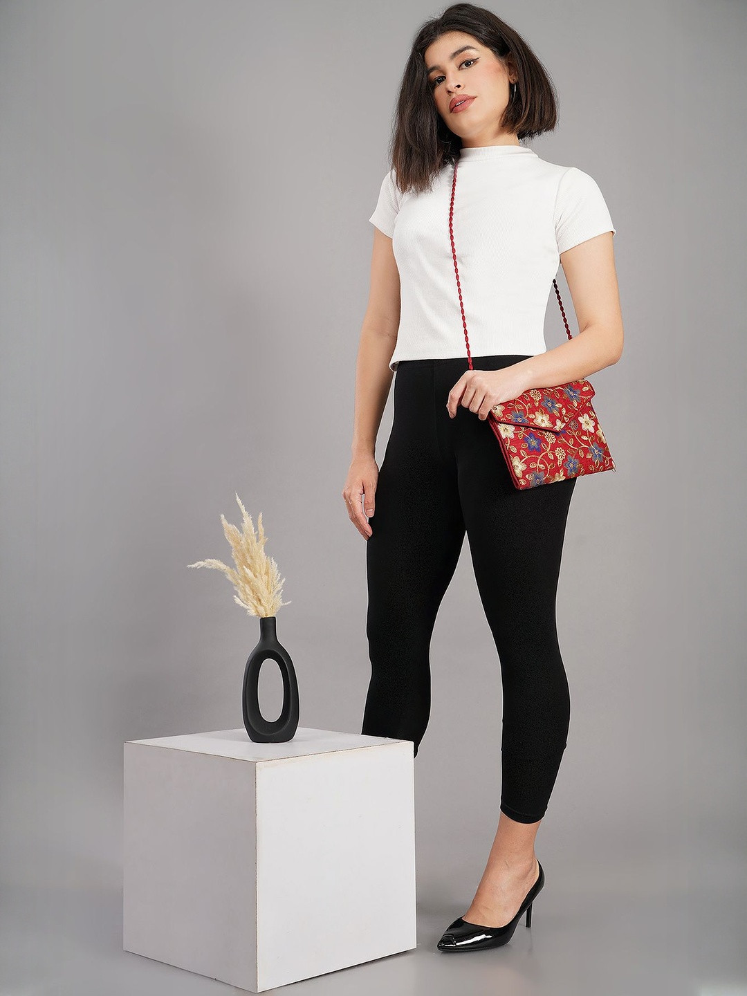 Avaasa Buy Shruthi Women Solid Skinny Fit High Ankle Length Leggings