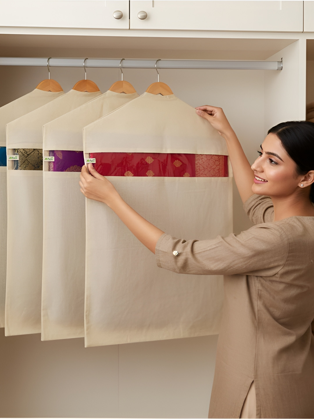 JD FRESH Off White & Transparent 4 Pieces Hanging Suit Organisers