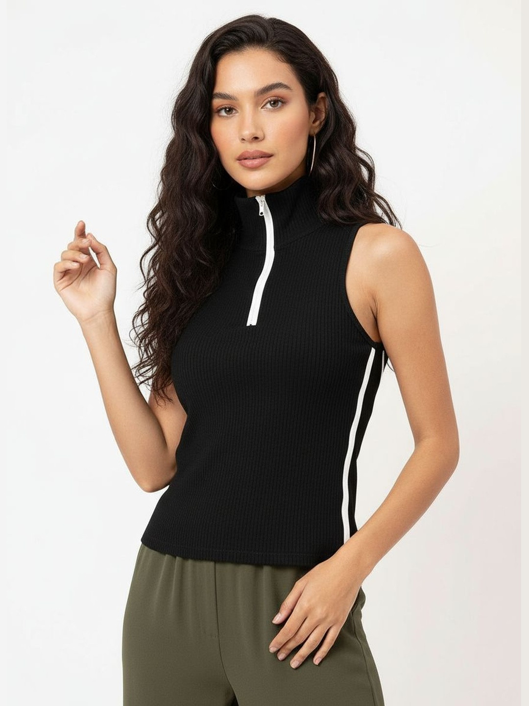 DressBerry Vibe Shift Ribbed Contrast-Trim Sleeveless Top