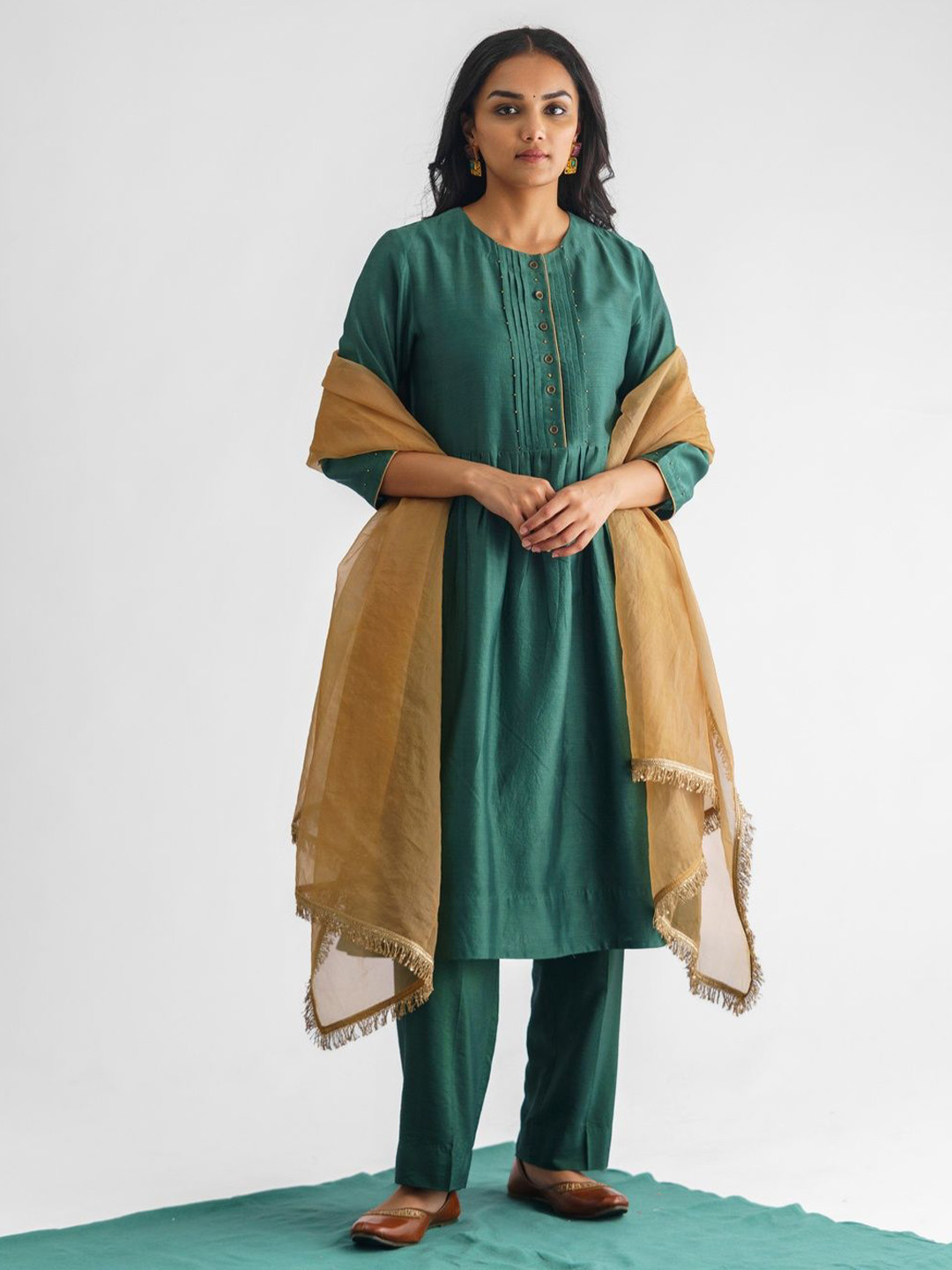 Mushio Women Bead and Sequence Work Daily Straight Kurta