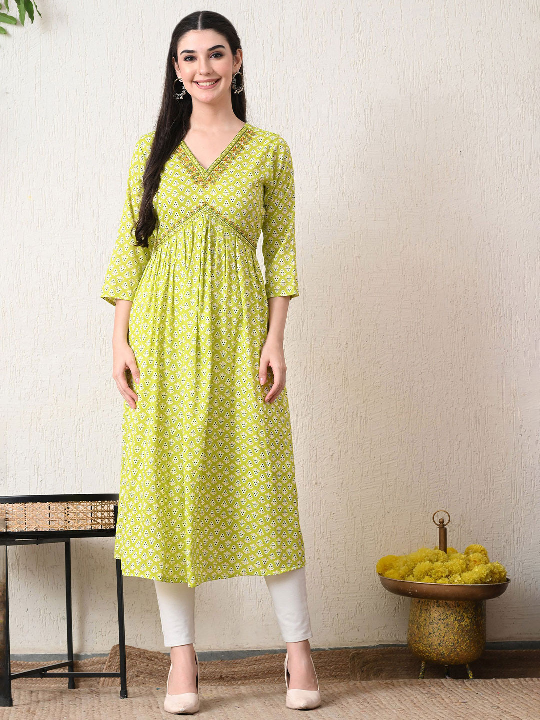 VAALI Women Floral Printed Foil Print Daily Anarkali Kurta