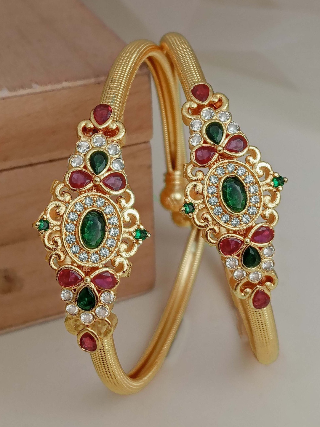 Anouk Women Pack Of 2 Red & Green Gold-Plated American Diamond Stud Brass Bangles