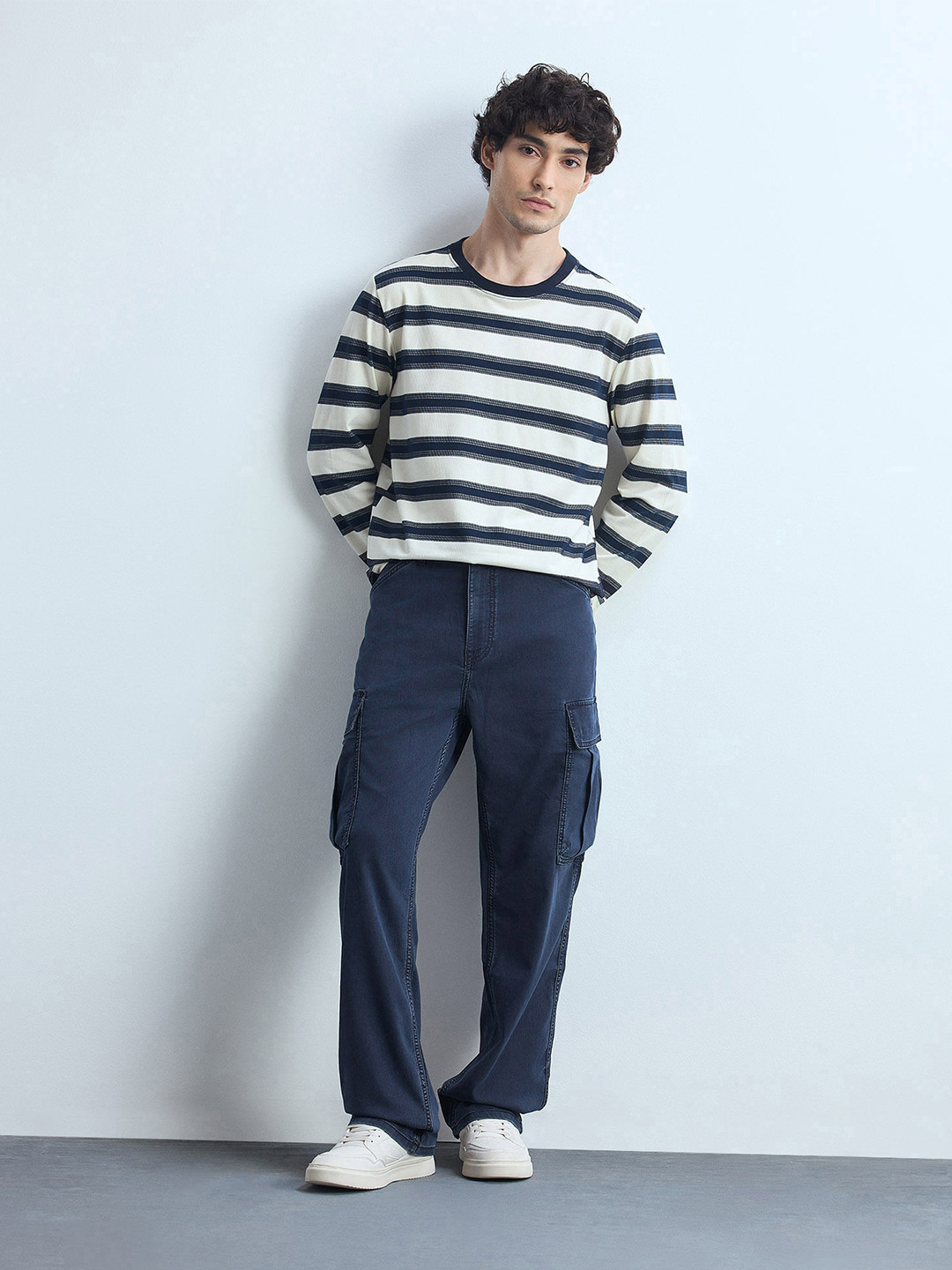 Flying Machine Men Cobain 90's Relaxed Fit Mid-Rise Cargo Styles Jeans