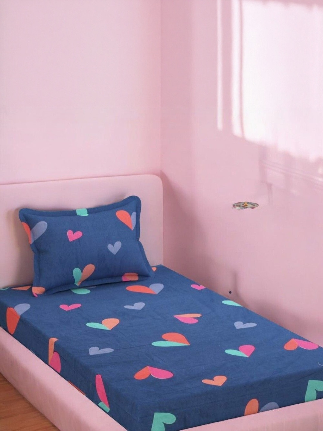 WELLNEST Blue Conversational Printed Cotton Regular Fitted Bedsheets with Pillow Cover