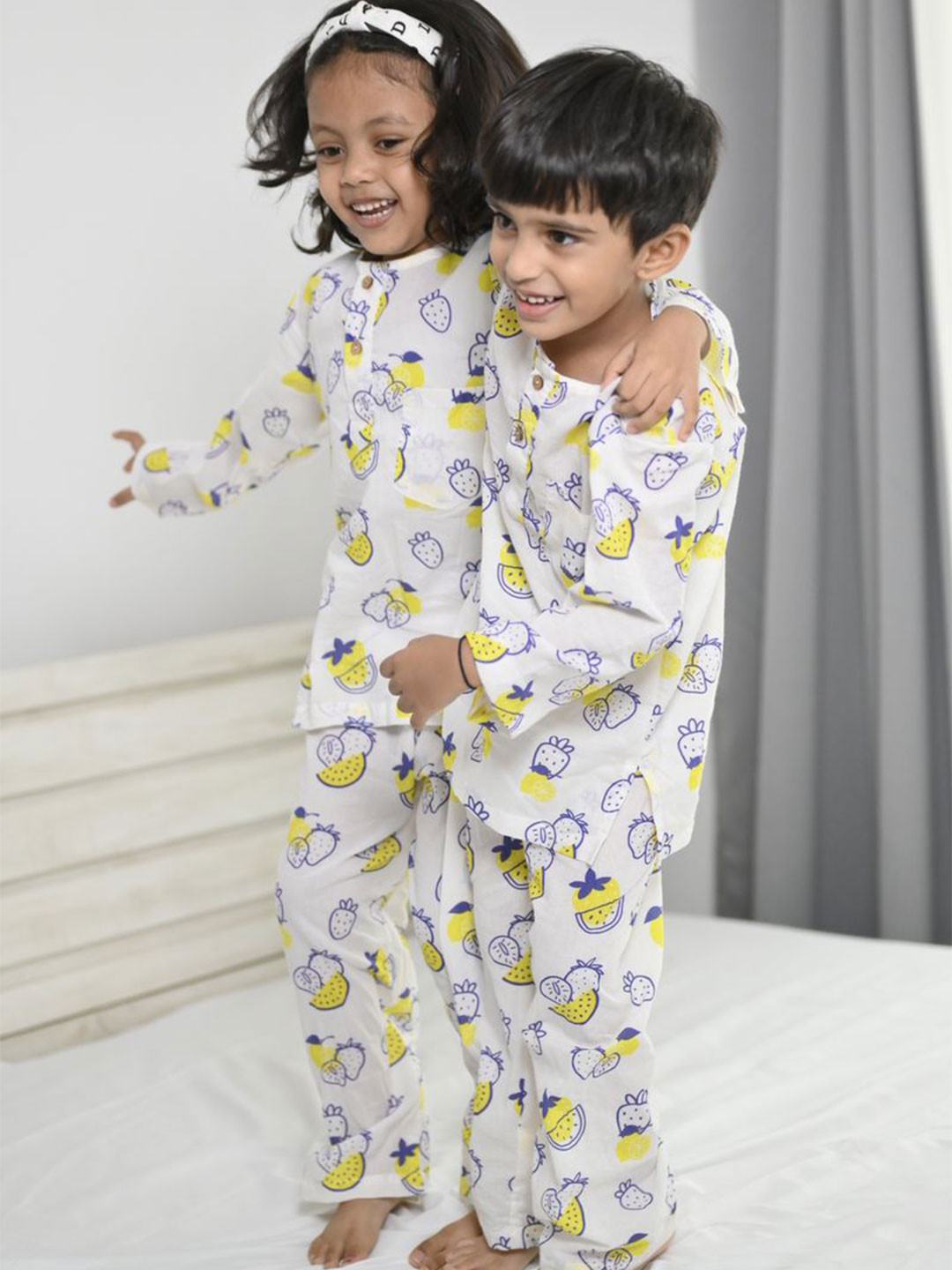 Tots n Weaves Kids Printed Pure Cotton Shirt With Pyjamas