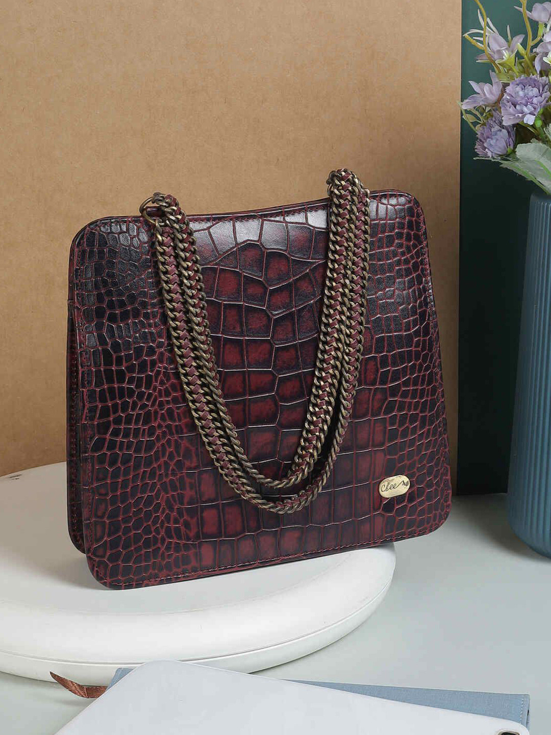 Cheemo Women Textured Structured Leather Handheld Bag
