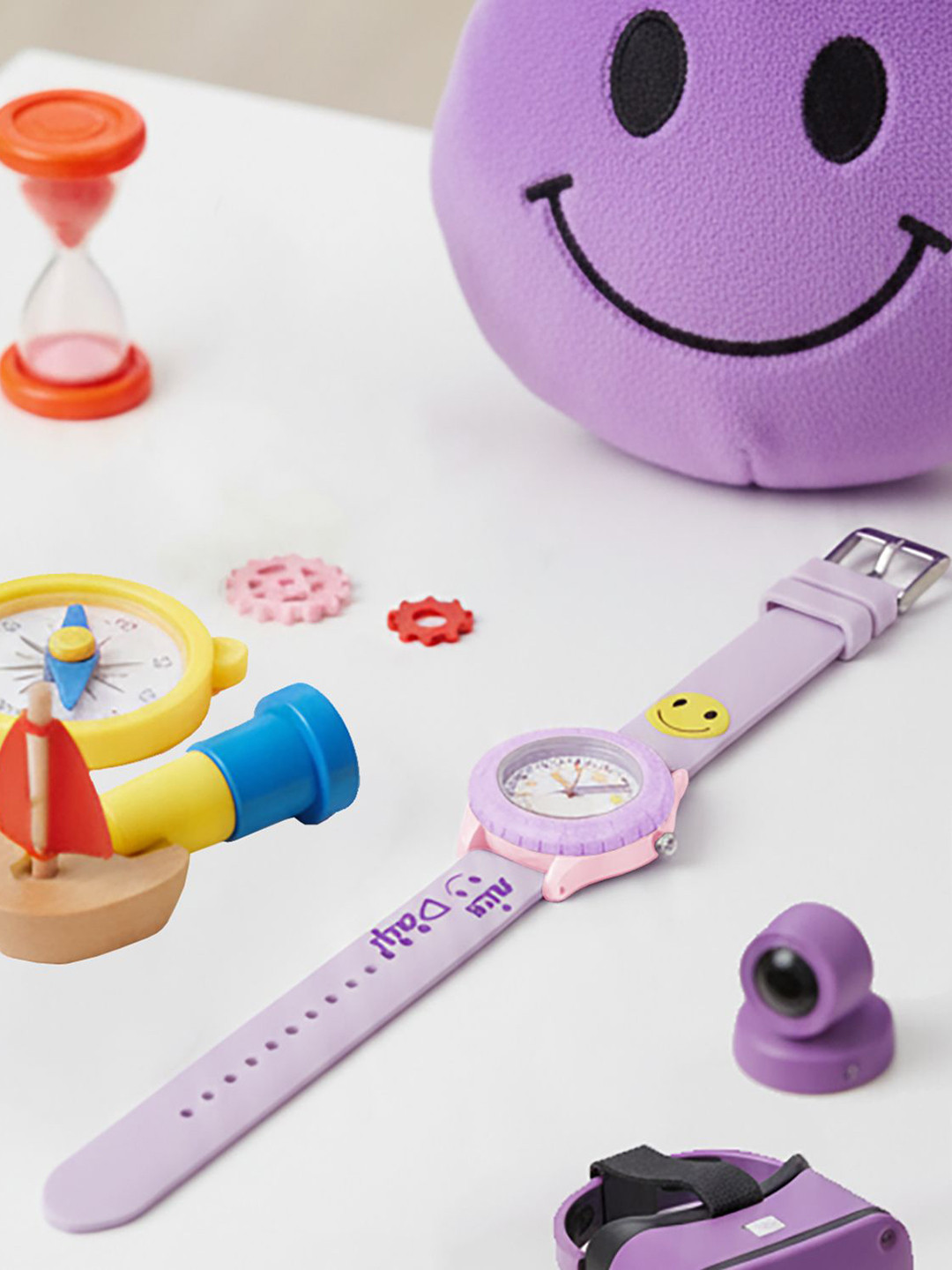 Time Up Girls Printed Dial & Smiley Face Textured Straps Analogue Watch BTR-NICE-4