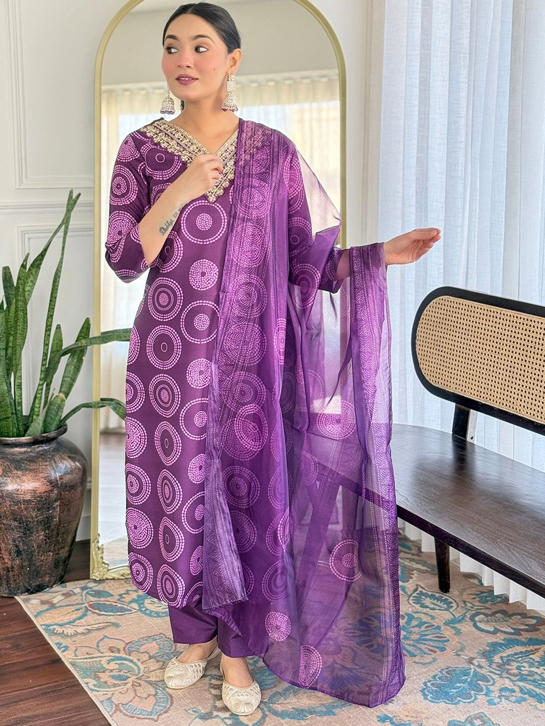 Vaidehi Fashion Women Embroideredr Thread Work Kurta with Trousers & Dupatta