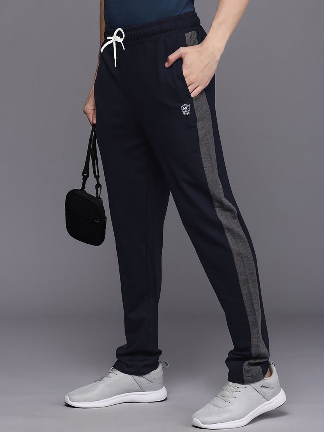 MOUNTAIN COLOURS Men Striped Regular Fit Combed Cotton Trousers