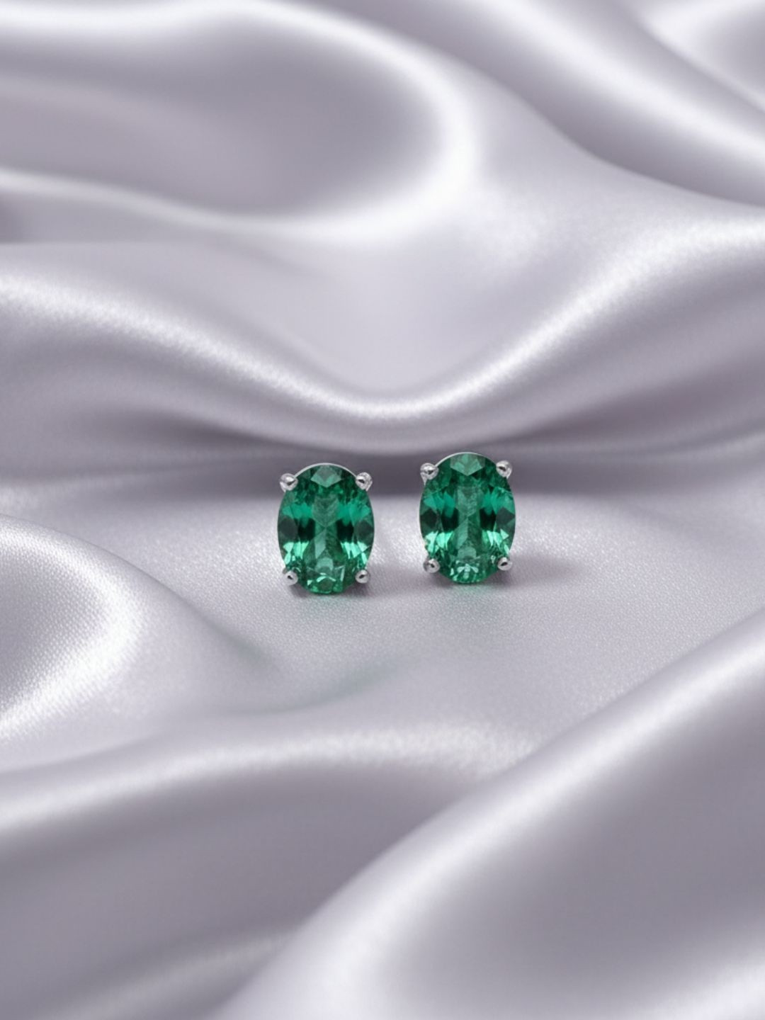 RACHIVA 925 Sterling Silver Emerald Zircon Stud Earrings