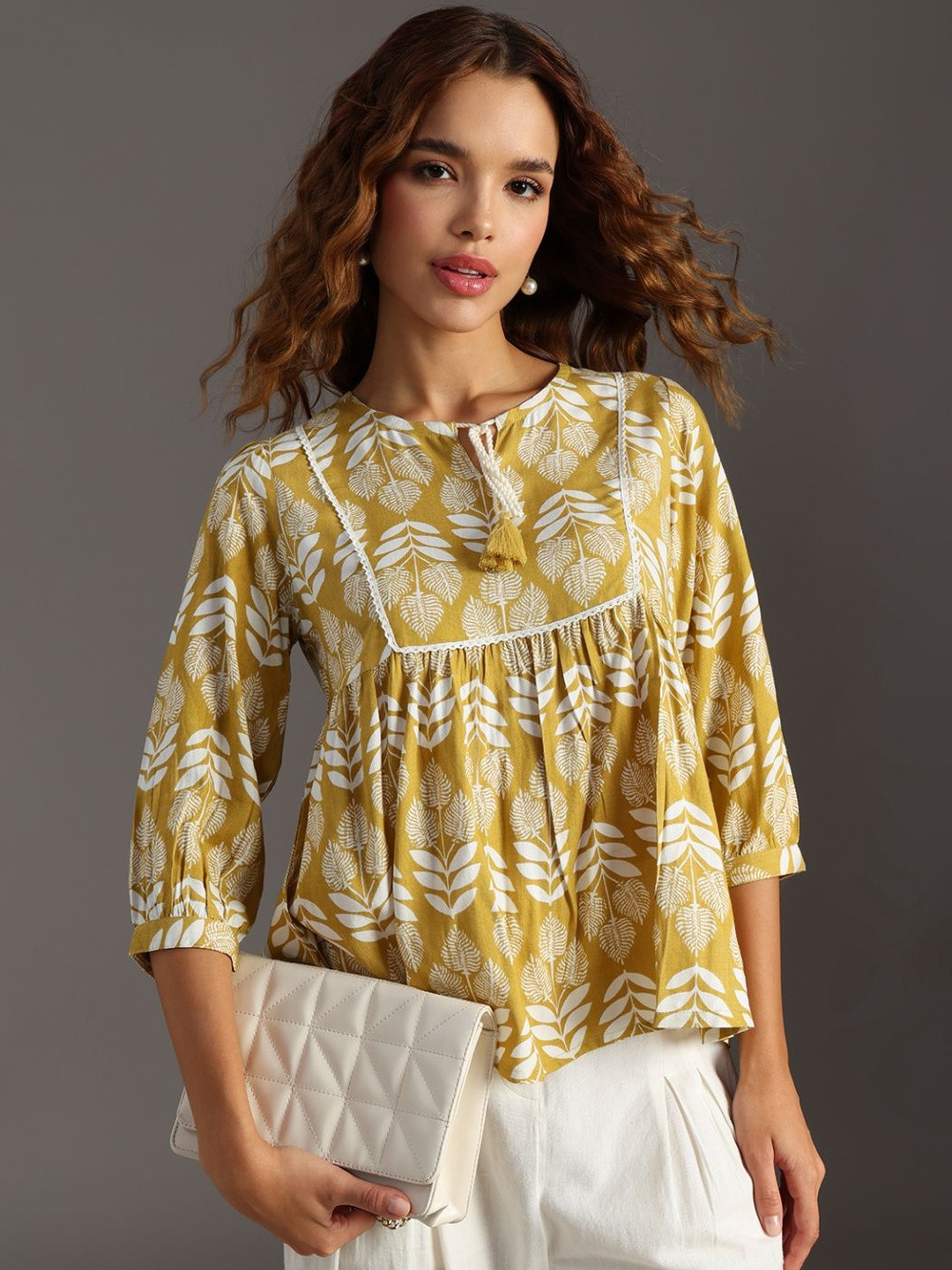 LIMEROAD Floral Printed Mandarin Collar Short Kurt