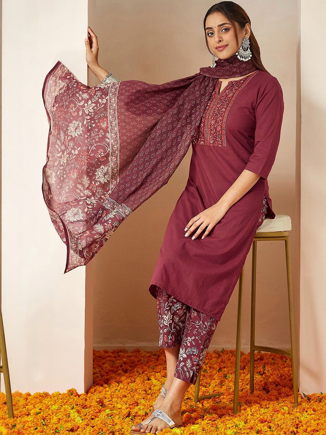 Janasya Women Ethnic Motifs Pure Cotton Kurti with Trousers & Dupatta